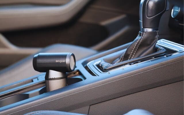 【エアダスター】194km/h送風はもはや嵐!? 車内のゴミも、ボディの水滴も吹き飛ばす