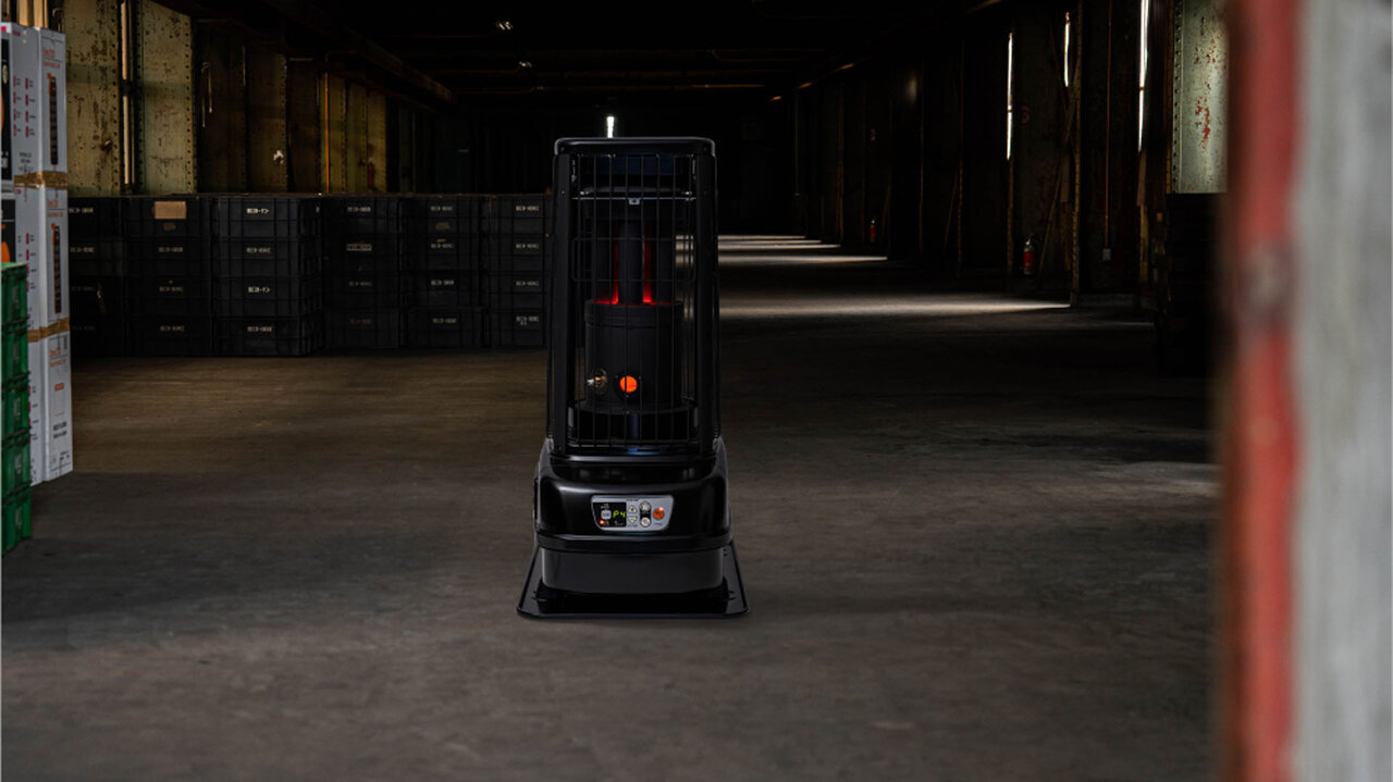 [Oil Heater] The "strongest" heat radiating from pitch black! With the far infrared type, working in the garage won't be cold