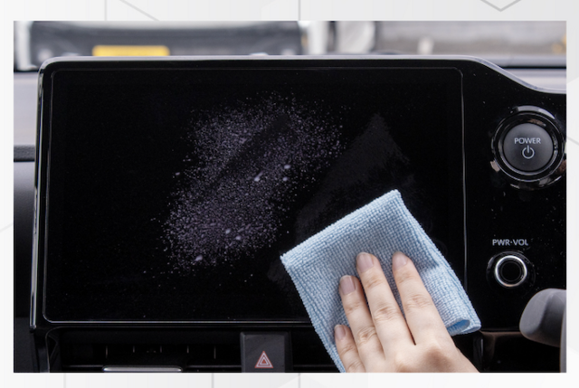 【Car Care】Make your piano black interior shiny! The cutting-edge coating that prevents fine scratches and fingerprints.