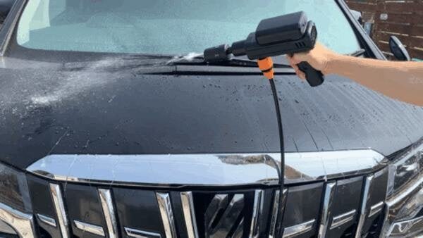 【Time-saving car care】 In the cold winter, you don't want to scrub! A handy high-pressure washer that easily removes dirt.<