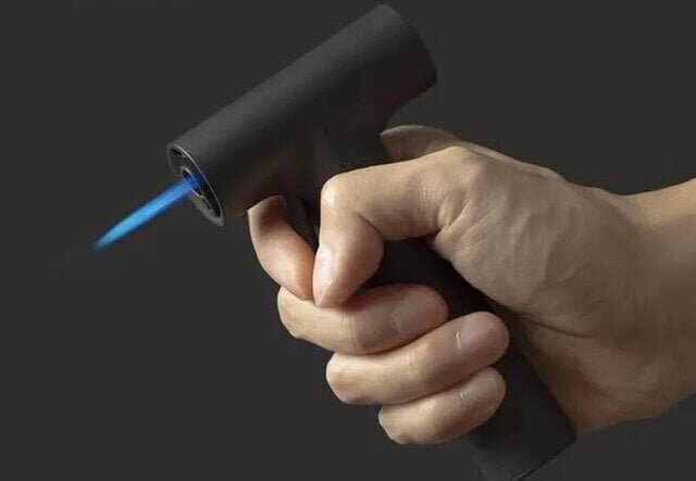【Gas Torch】 Emits "1300℃" from your hand! With burner-level super heat, camping is easier