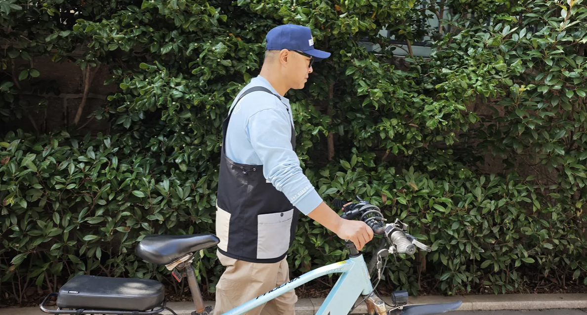 【Electric Heated Vest】Warm all over in just 1 second! Can be layered and even transforms into a bag!?