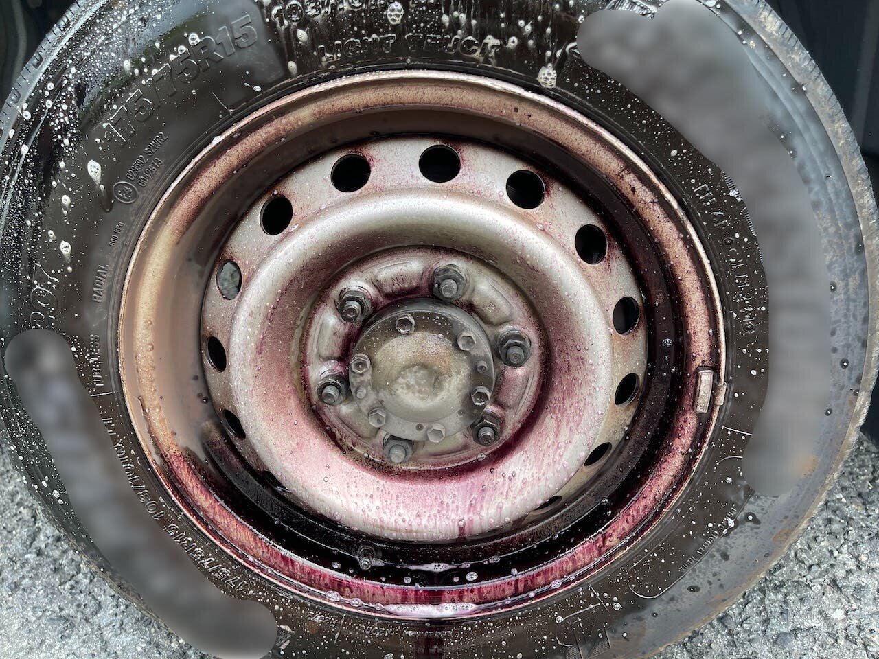 【Rust Remover for My Beloved Vehicle】Dense foam clings! No more scrubbing with rust remover pump foam