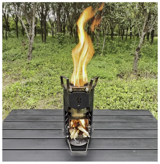 【Camping Touring】High Heat with Chimney Effect! Rocket Stove that can store fuel entry up to the inlet