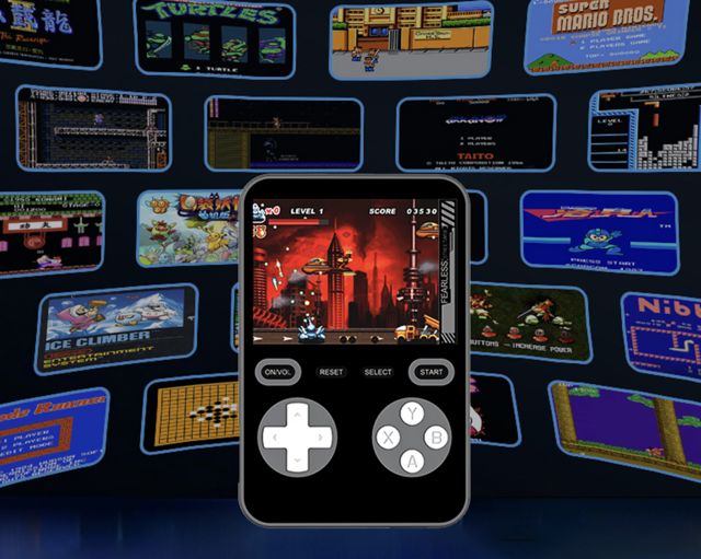 ポケットの中にゲームセンター!? 1500本搭載の“ゲーム”モバイル