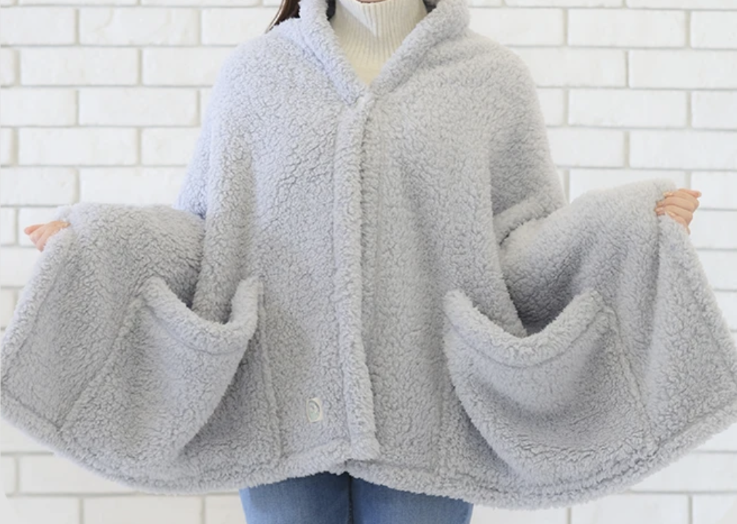 【Cold Weather】I want to be hugged by a gorilla! A 3WAY blanket that can also be used as a one-mile shawl