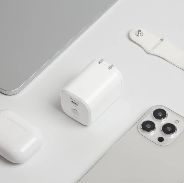 もうクラウド課金しない！データを自動バックアップしてくれる充電器が