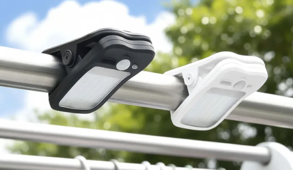 【Home Security Measures】Just clip it and it's bright! No drilling or wiring needed with clip-type sensor lights