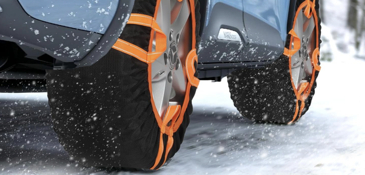 【Fabric Tire Chains】Easy installation without the need for a jack! City drivers should definitely carry these in their vehicles.