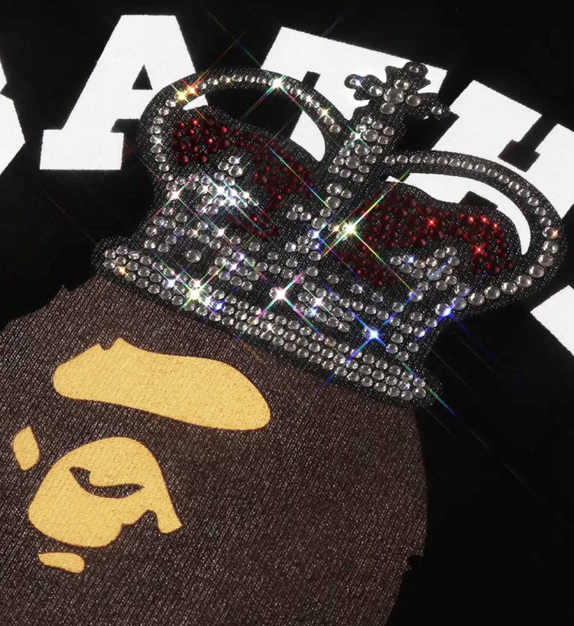 【BAPE×Swarovski】Over 10,000 crystals!? The sparkle of this special collaboration wear is mesmerizing.