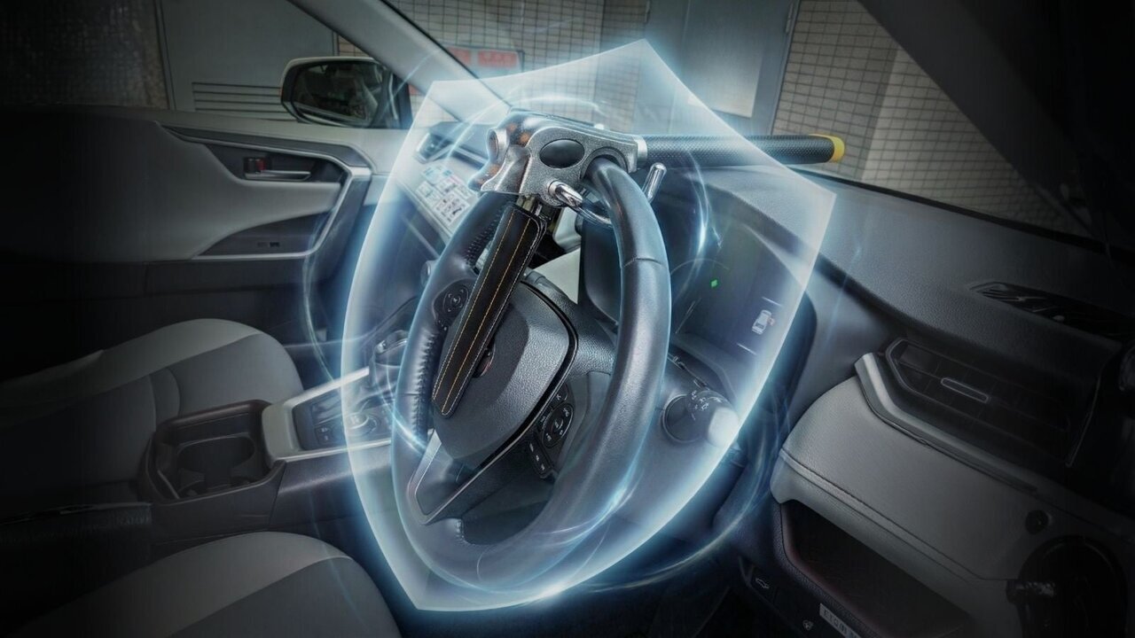 【New Year’s Holiday Home Security】 Is locking alone dangerous!? With a robust steering lock, it becomes "physically" impossible to move.