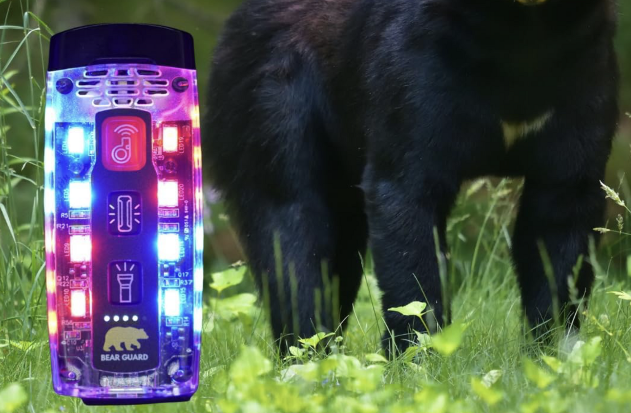 【Bear Measures】Double Effect of Light + Sound! Avoid Approaching and Attacks with Next-Generation Safety Device