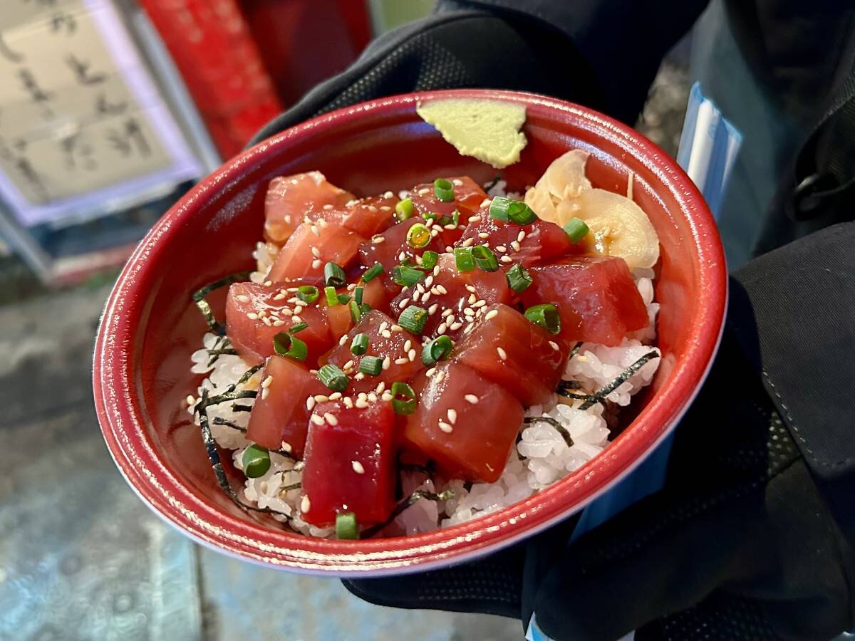 【日曜朝市】神奈川県三浦市「三崎朝市」でまぐろづくし！朝起きて行くしかない