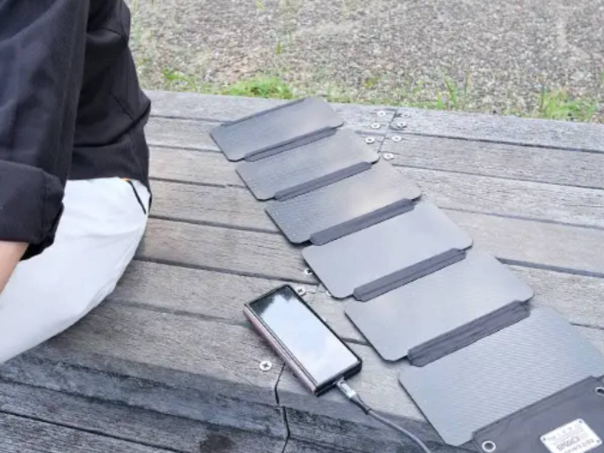 【ソーラーパネル】もはや携帯式“発電所”では!? 発電効率25％で太陽光を集めまくれ