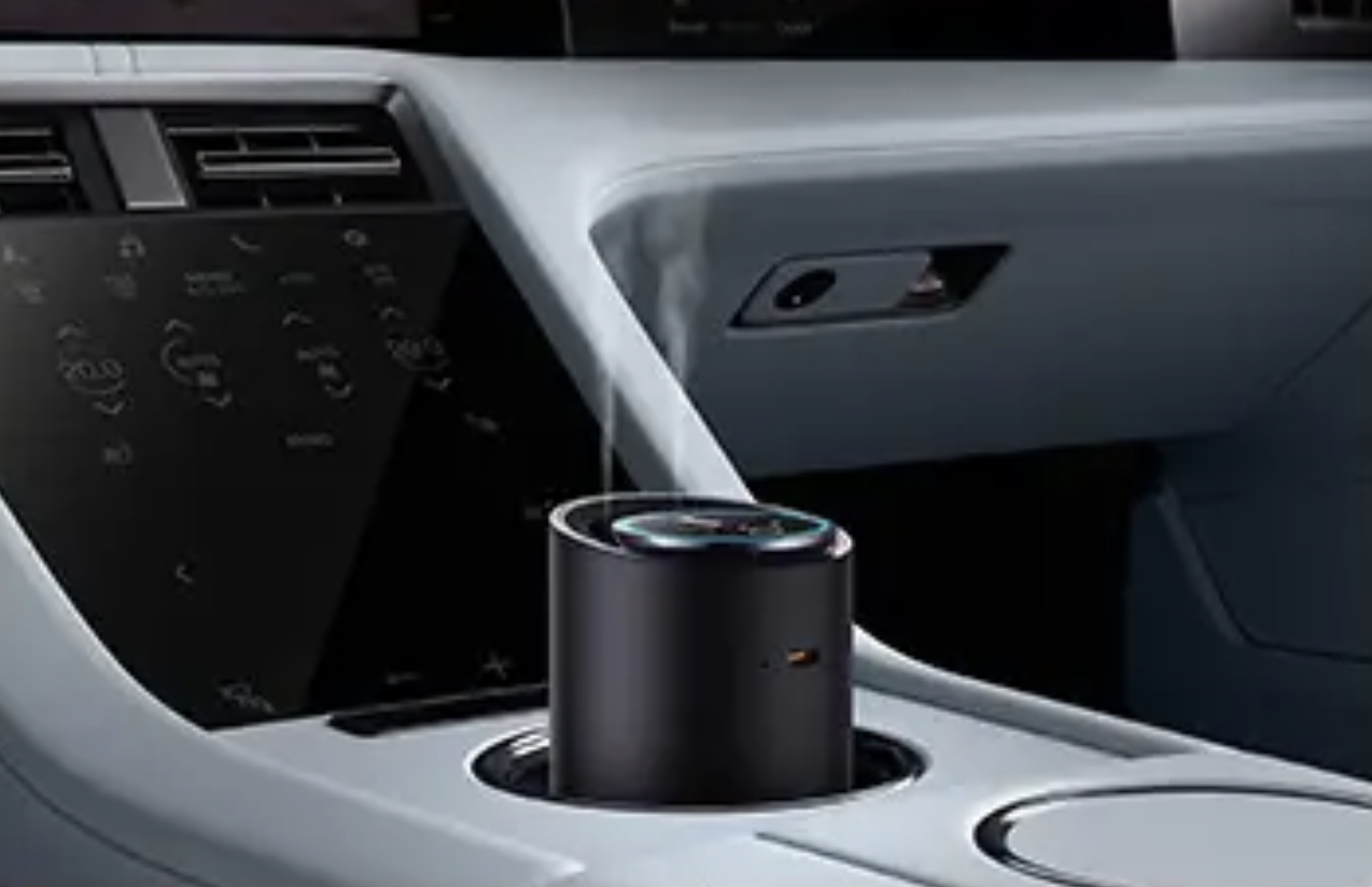 【In-Car】It's surprisingly dry inside the car! I want to hydrate with a quiet and wireless model