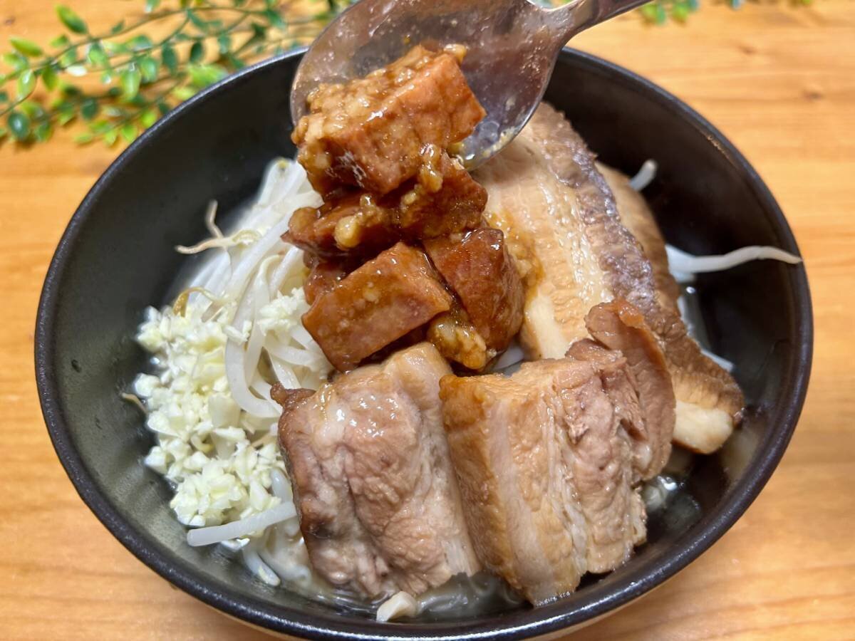 I made Jiro Ramen! Homemade char siu (pork) excess and the Seven-Eleven ramen set