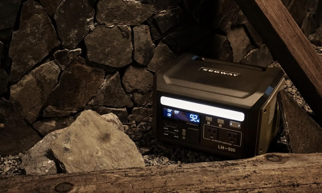 【ポータブル電源】セグウェイ開発の安心感！UPS機能で停電時も電源が落ちないぞ