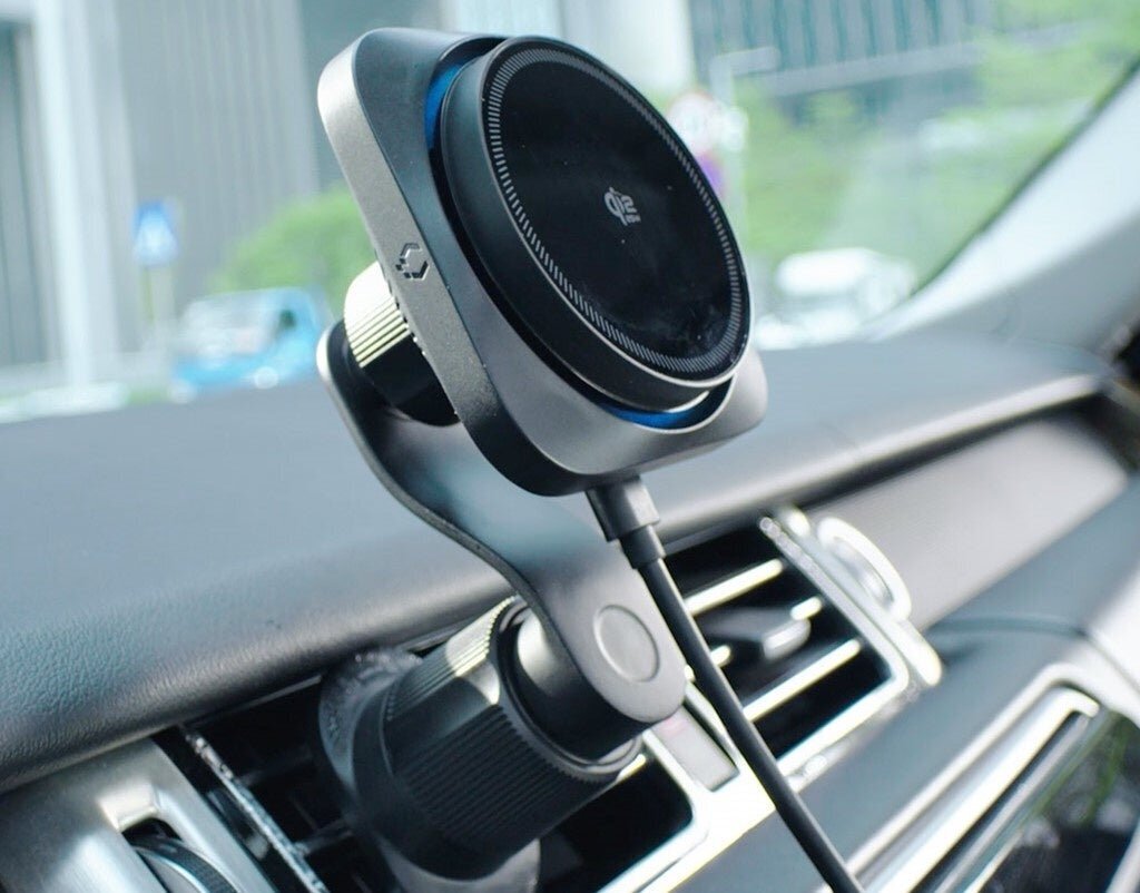 【Year-End and New Year Drive】Stable and secure even on rough roads! A holder that enables ultra-fast wireless charging