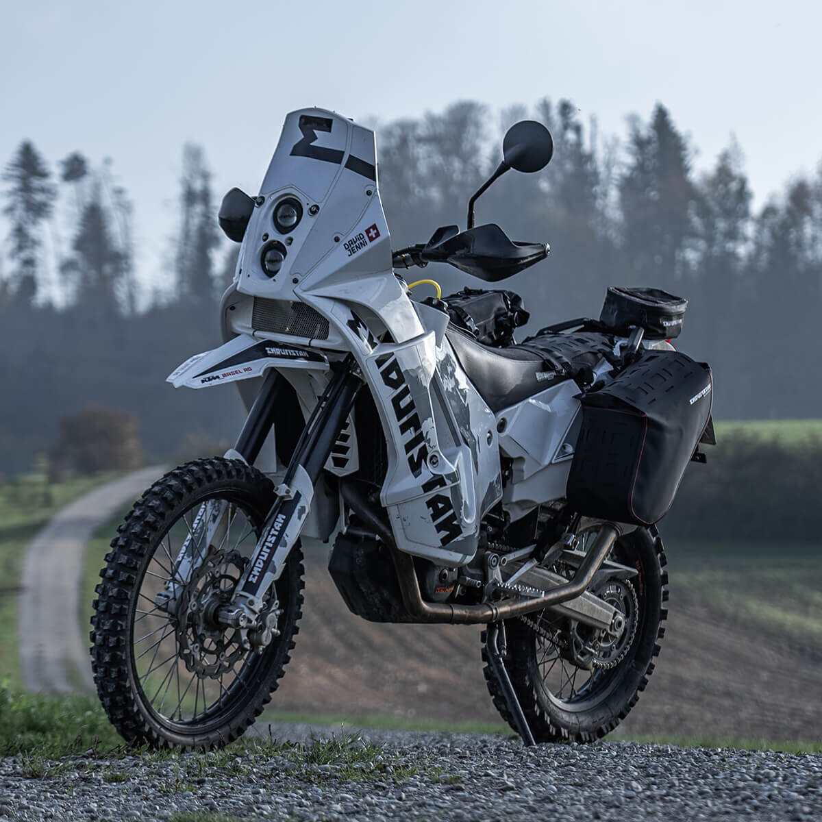 【Motorcycle Travel】Rain, snow & mud are no problem! Equipped with a completely waterproof and dustproof saddlebag to conquer rough roads