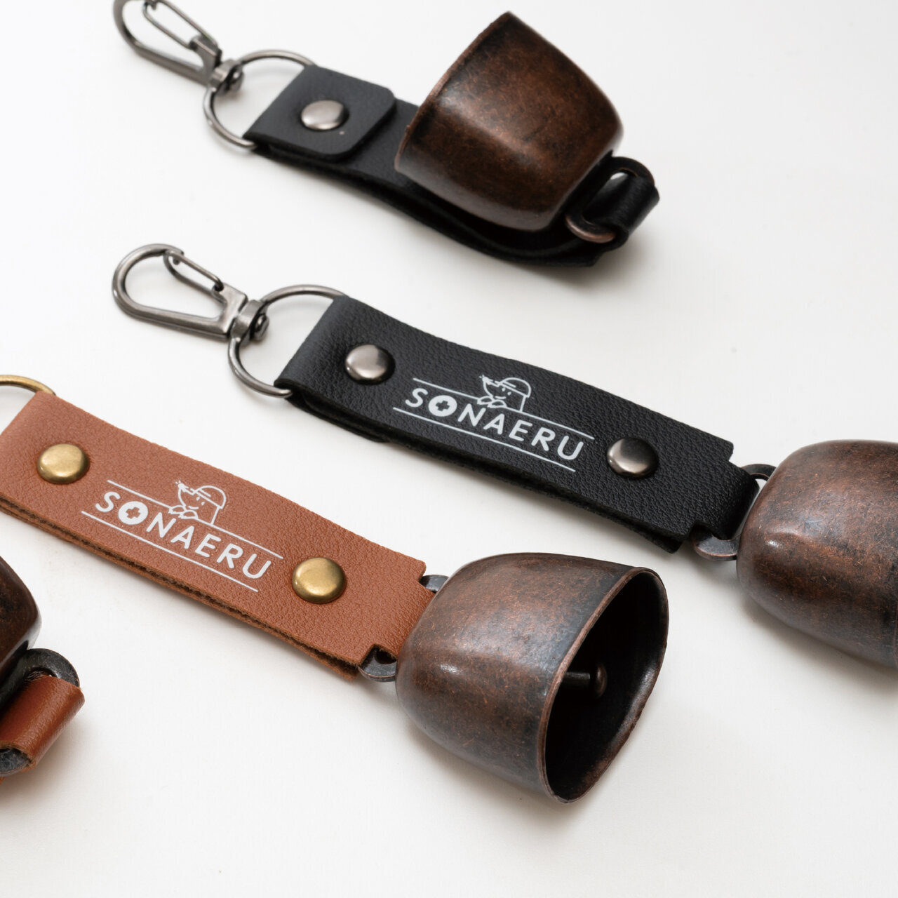 【Bear Countermeasures】Easily portable with one-touch silencing! Clear sound of iron bell prevents bears from approaching.