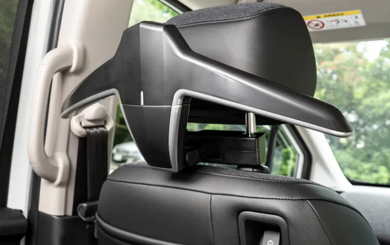 【Drive】No deformation for coats or suits! The headrest hanger can be added without tools