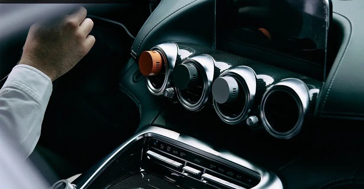 【Drive】Upgrade your car interior with a car diffuser! A fragrance and design suitable for adults.