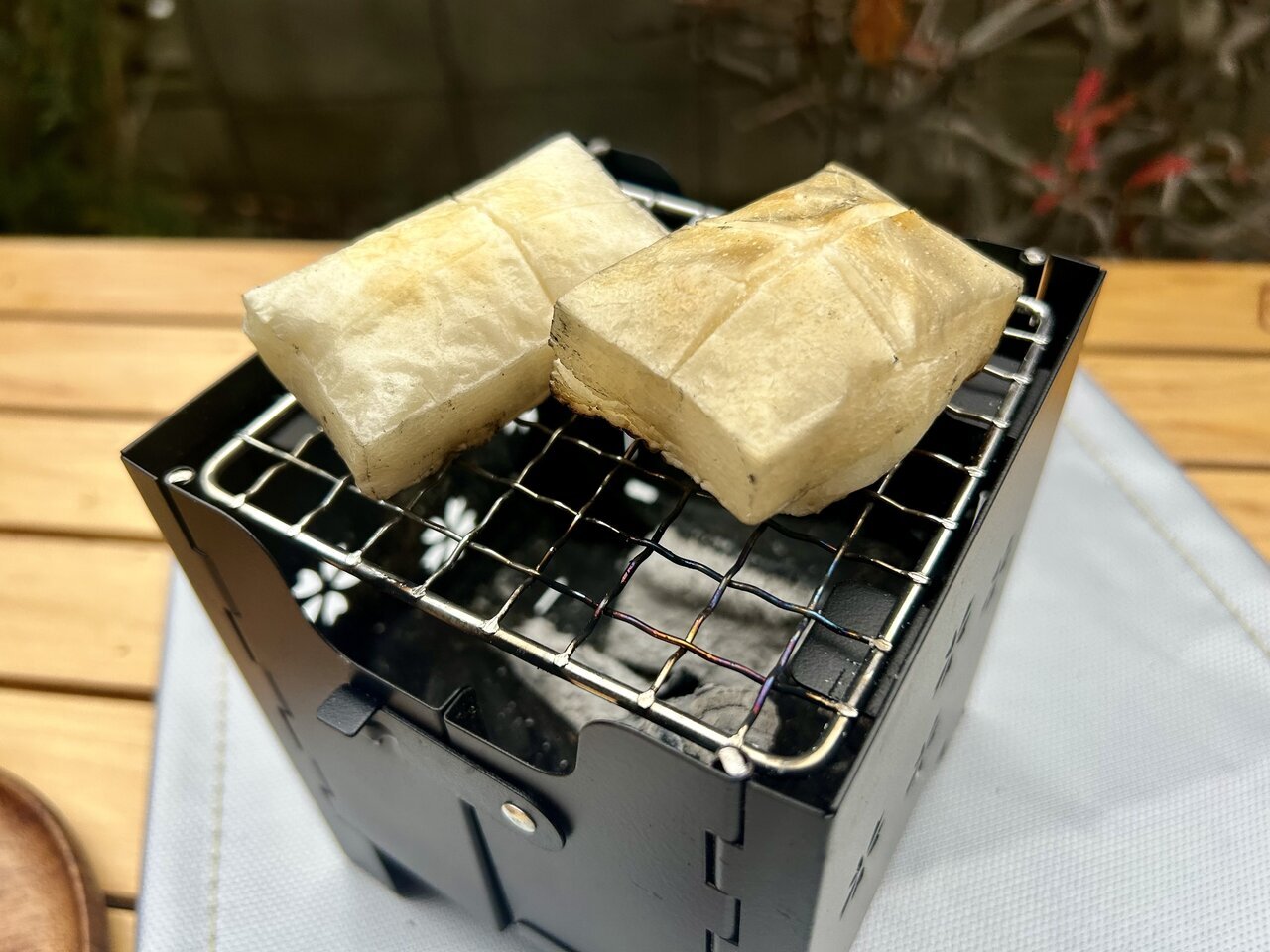 [Daiso] Escaping from the kotatsu! The mochi grilled on the "micro stove burner" was surprisingly delicious