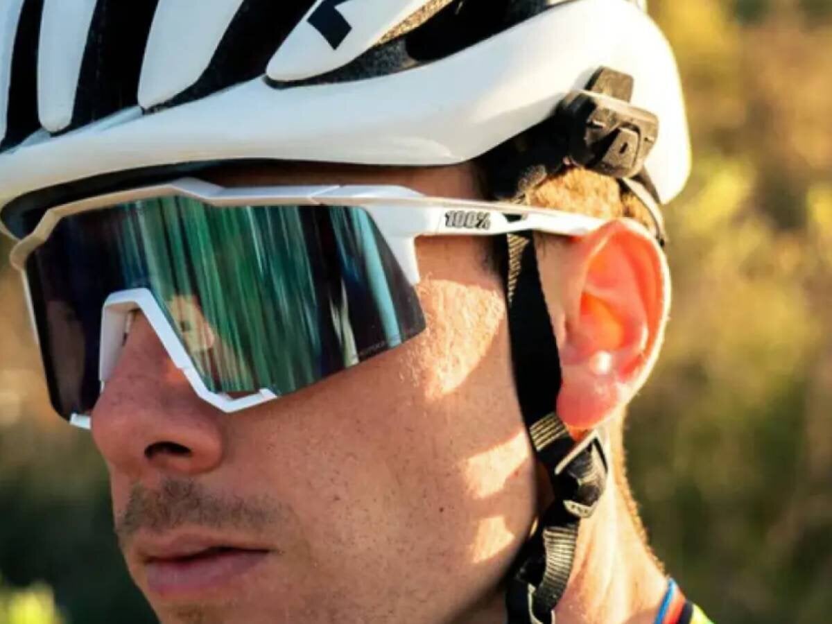 【Cycling】 Compatible with the "Blue Ticket" starting in April! A super compact intercom that connects up to 300 meters