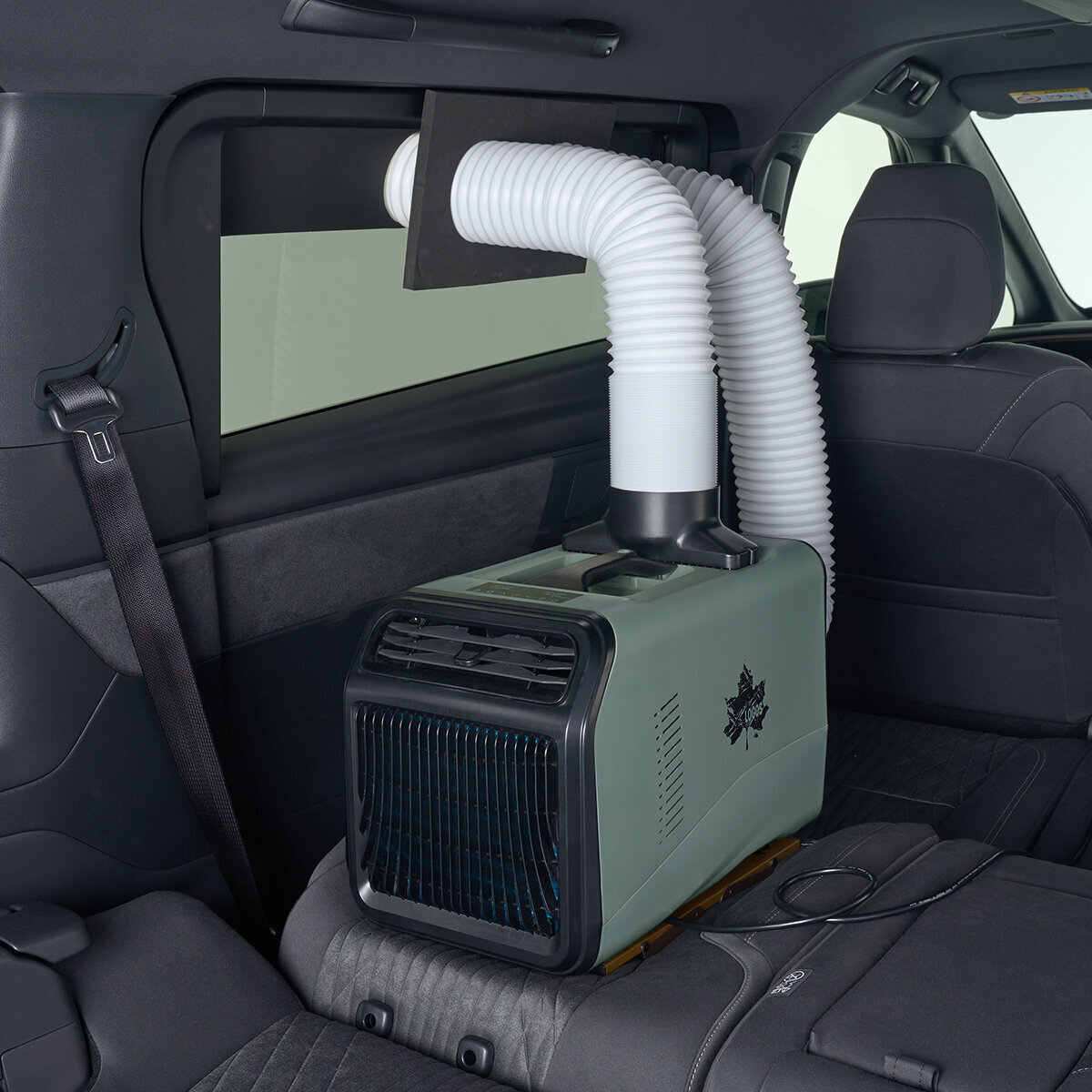 【Car Sleeping】 Transform your car into a camper!? A portable air conditioner that can be used for “19 yen” per hour.