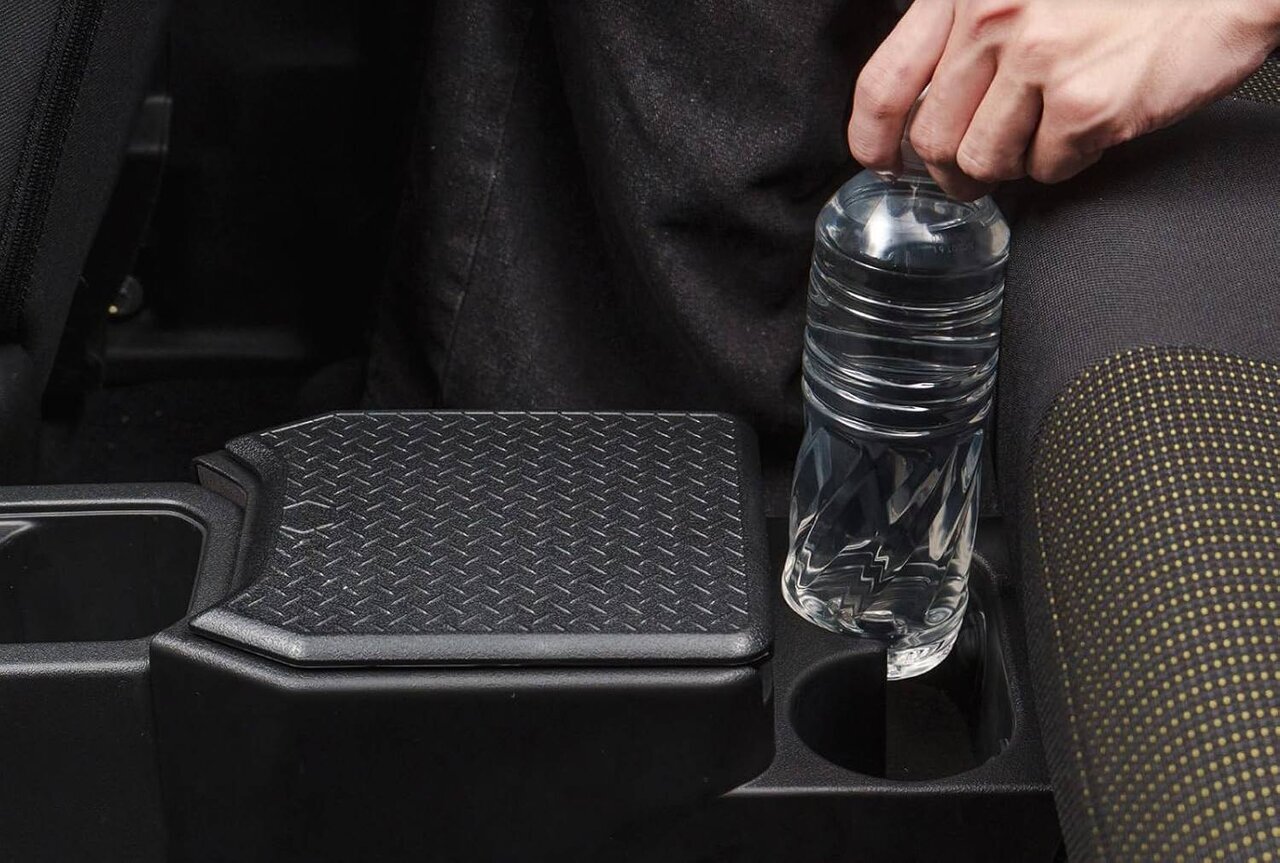 【Jimny】All the functions you’ve been looking for are right here! Just place the rear console box.<br>