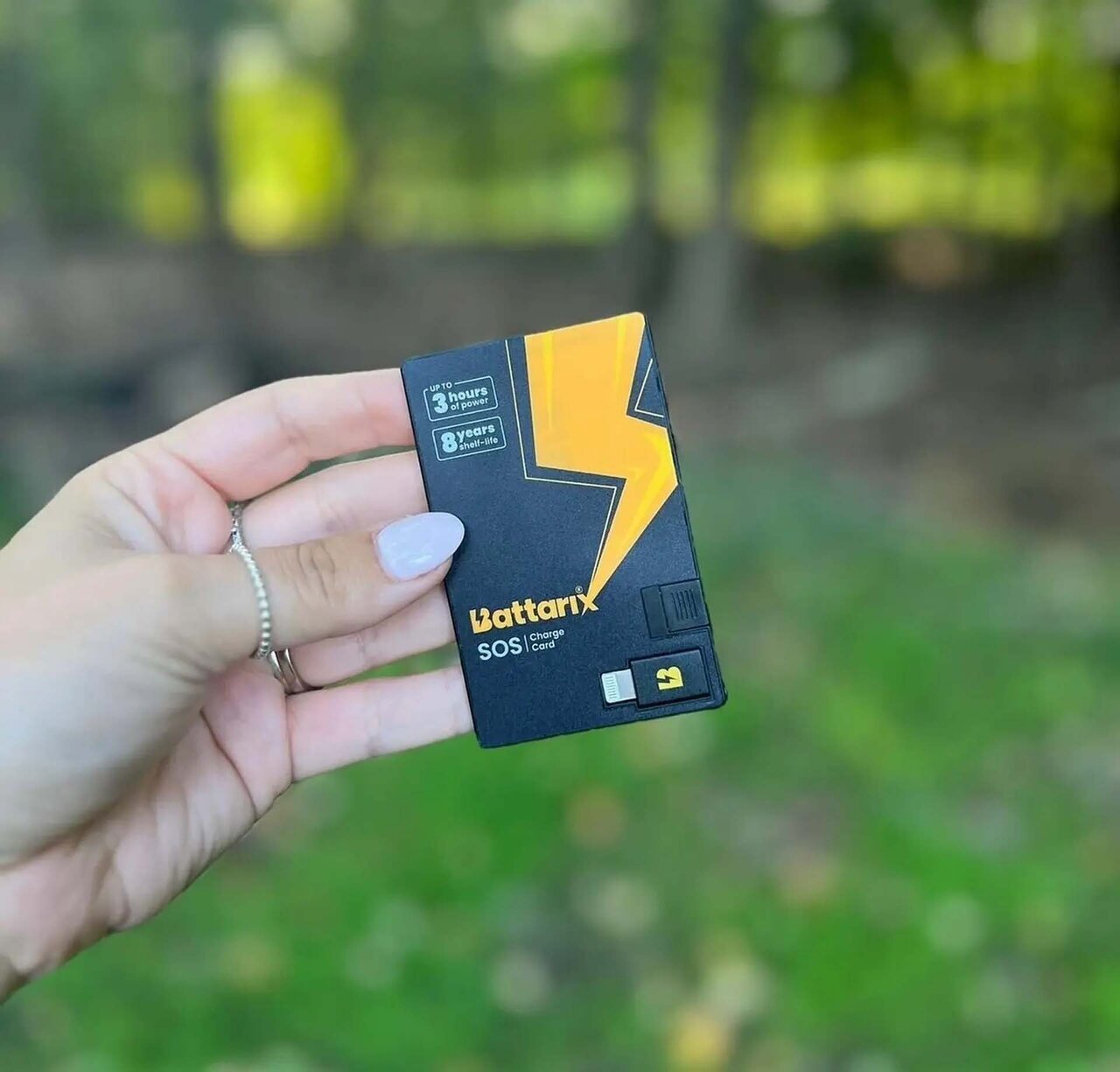 【Emergency Battery】Low fire risk! A disposable “card-type” smartphone battery