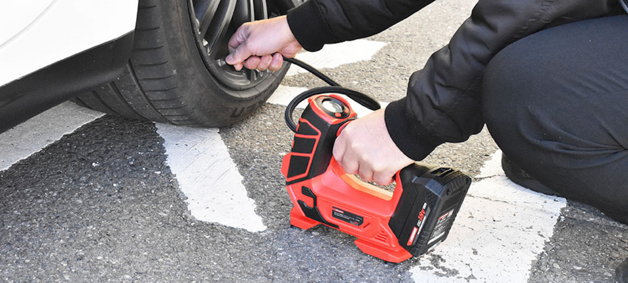 Quickly inflate in garages or parking lots! Tire maintenance with a rechargeable air inflator
