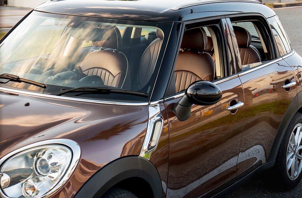 [Customizing Your Car] Beautiful and strong vegan leather installed! Designed specifically for each vehicle for a fit equivalent to OEM