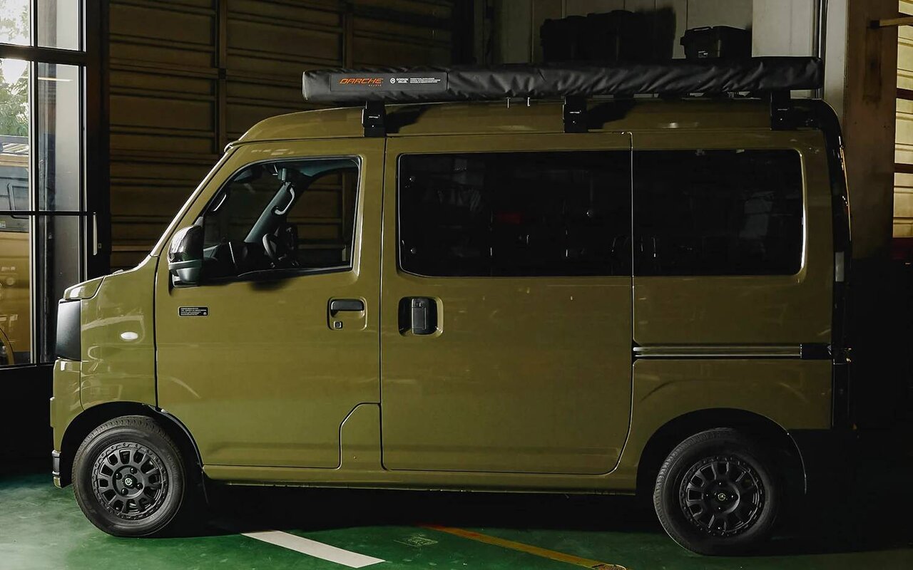 【愛車カスタム】4本セットで4万円台！軽バンを引き立てる艶消しブラックホイール