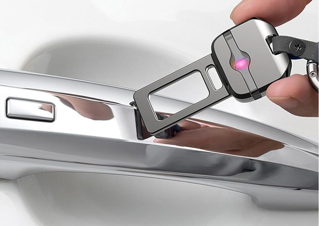 【Winter Driving】Avoid the zap of static electricity the moment you touch the door! A keychain that visualizes and removes static electricity