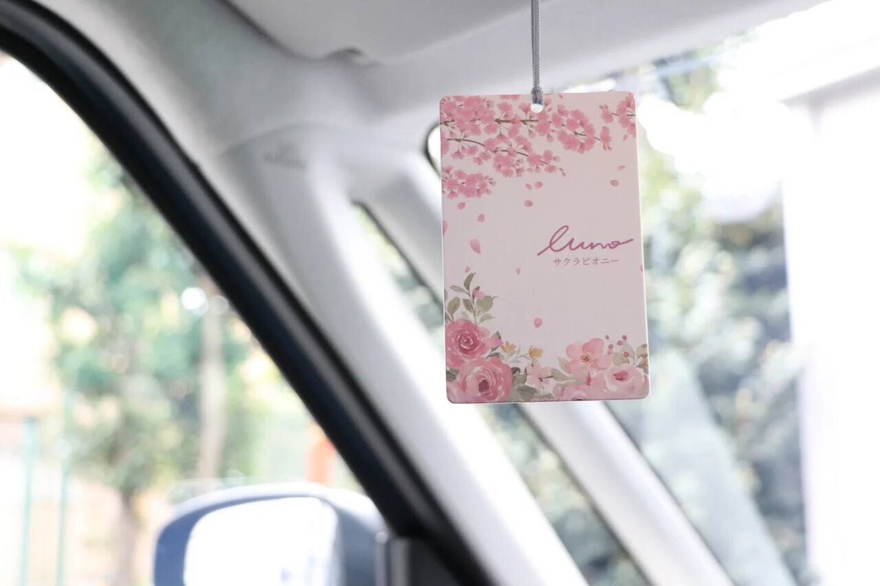 Just because it's cold, let's get a head start on spring with "cherry blossoms" ♡ A car fragrance that soothes with both scent and appearance
