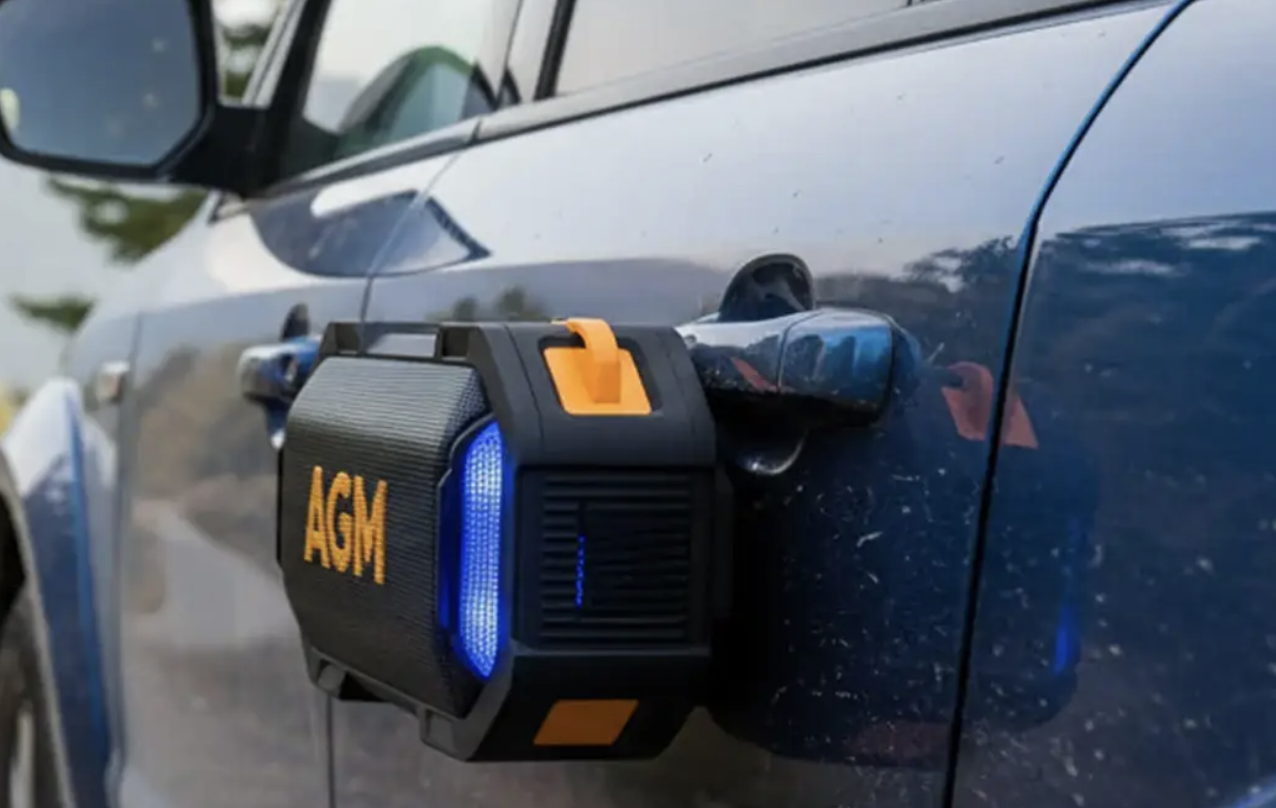 【Drive】You can stick it firmly to your vehicle! An outdoor speaker that enhances your car journey