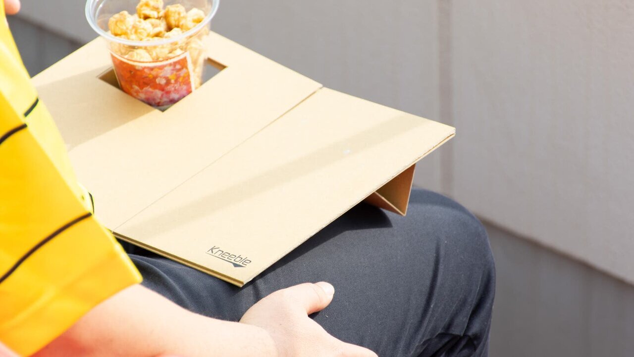 【March WBC Opening】My tabletop is complete on my lap! With a holder, drinks and food won't spill