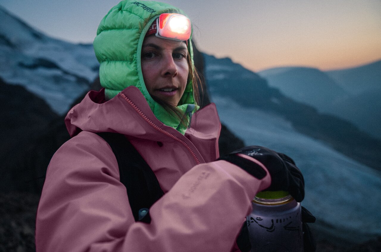 過酷なハイクも乗り切る！アークテリクス「ベータ」シリーズに新型ハードシェル