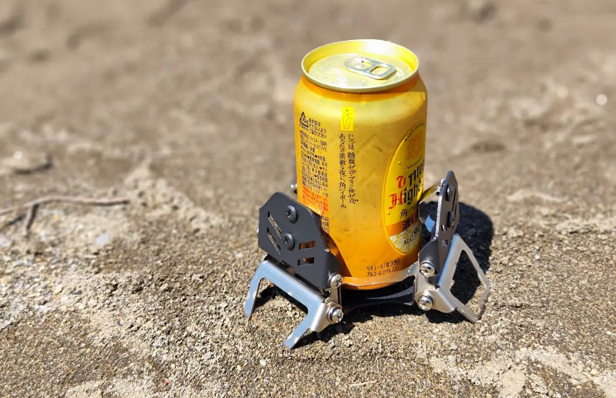 [Hanami] "Graduating from 'directly placing on the ground'! A drink holder that is too convenient and strong against slopes and wind.