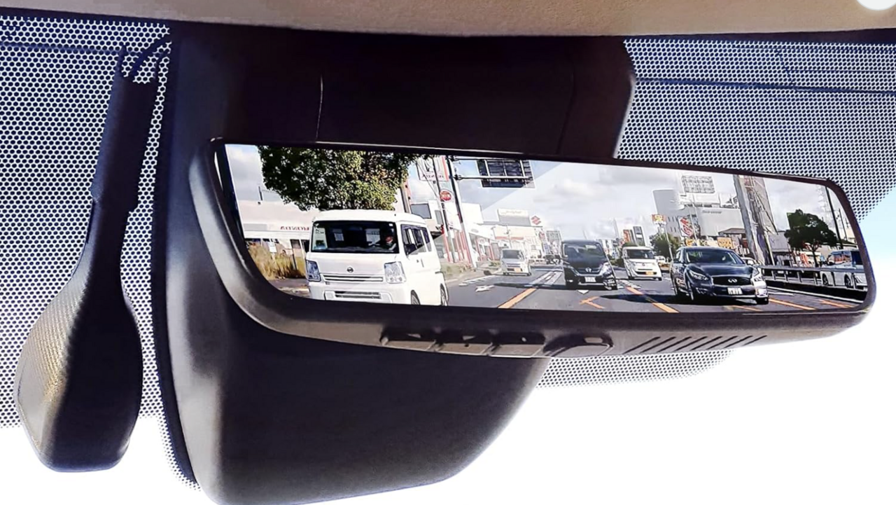 【In-Car】Genuine Class Specs! Clear visibility even at night & in the rain with the next-generation digital rearview mirror