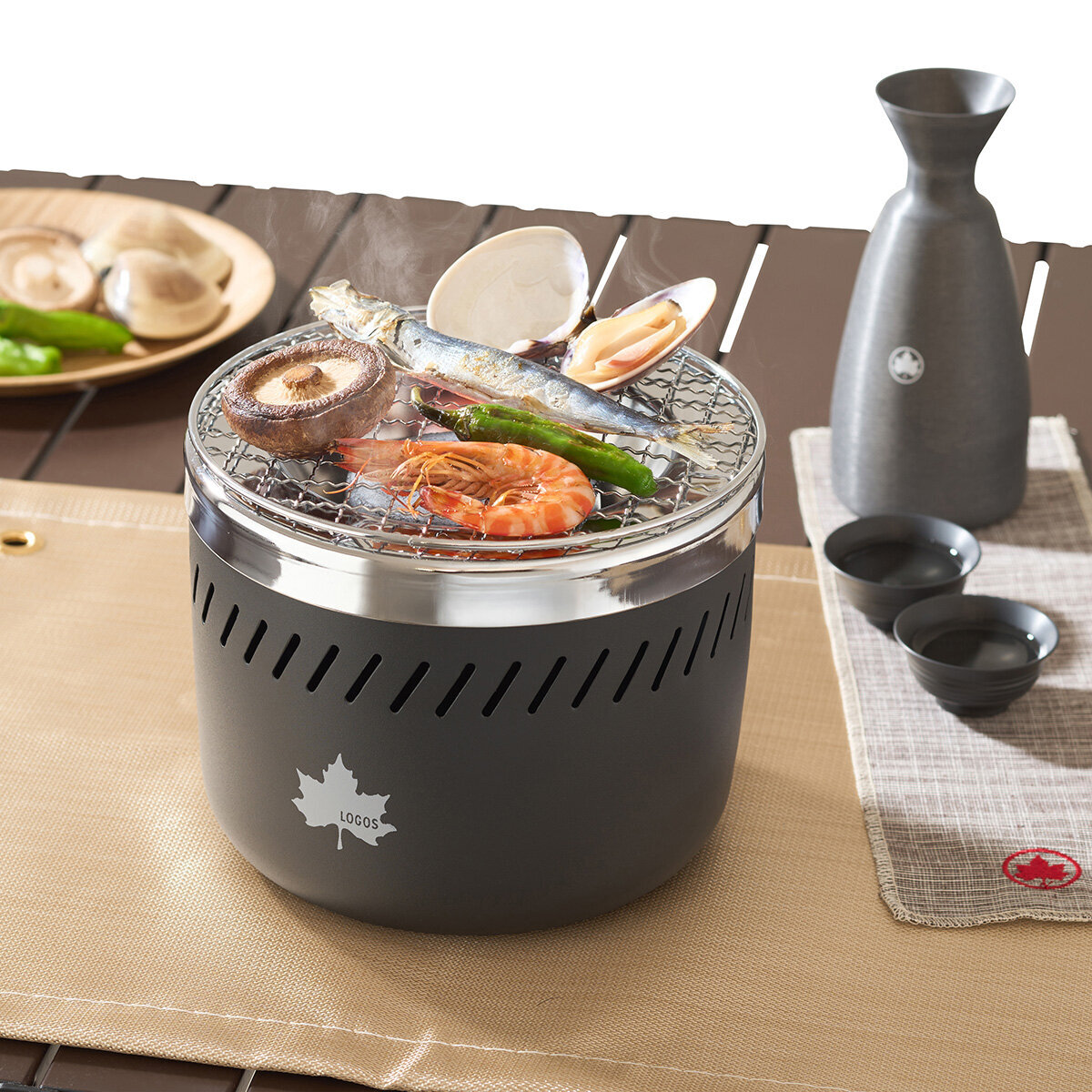 【Logos】Change from 5000 yen! Enjoy authentic charcoal grilling at home with this water-cooled stove.