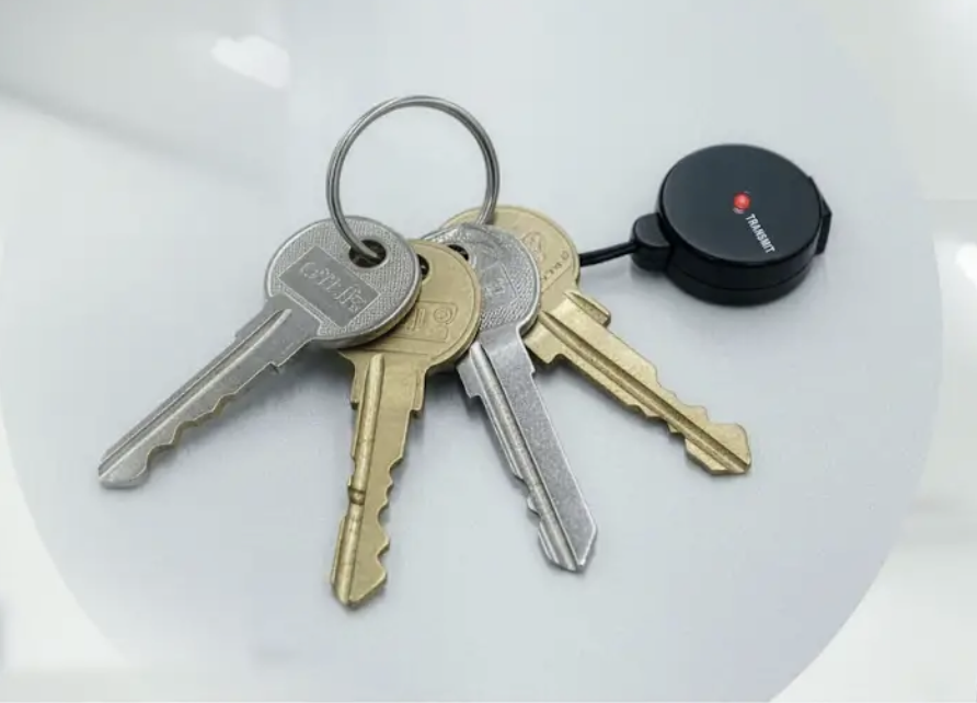 【防犯】離れた瞬間にすぐピピッ!スマホいらずの紛失防止タグでもうなくさない