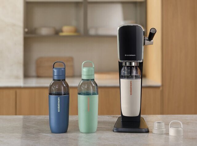 Keep the freshness of freshly made drinks! Stainless steel insulated bottle that can be directly attached to the carbonated water maker