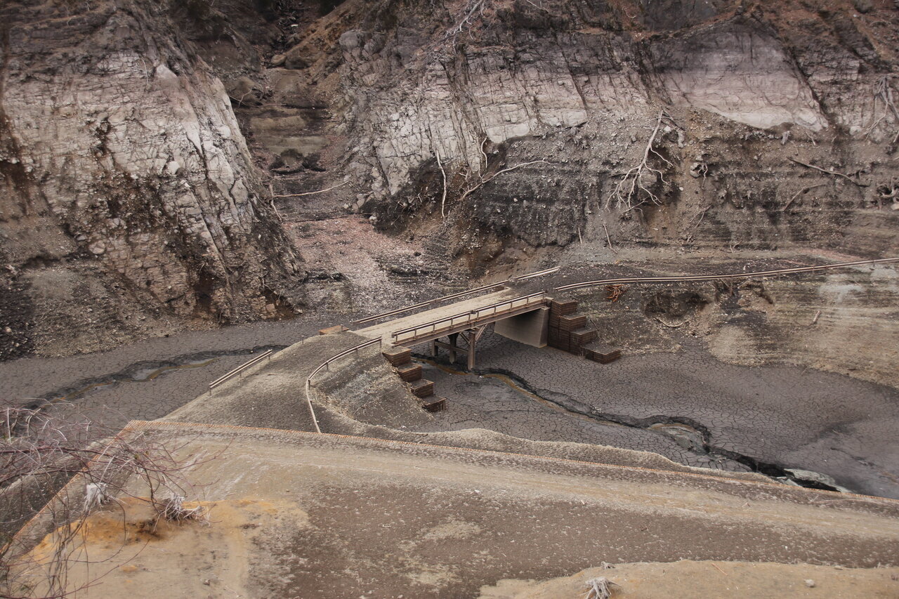 【Scenery at the Bottom of the Lake】Due to drought, the old road can be seen at "Miyagase Dam"! What is the reason for the emergence of this popular driving course?