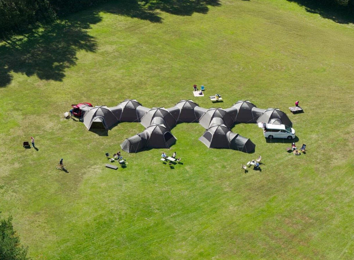 [Logos] A secret base for adults! Connect large dome tents with a total length of 6m for infinite expansion!