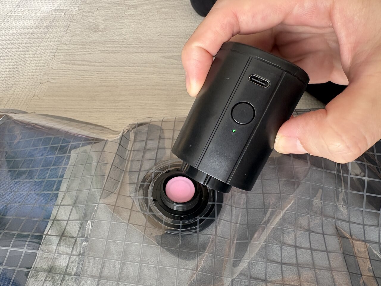 【旅行に便利】3COINS「自動圧縮機」と「自動圧縮バッグ」で旅先のバッグと心に余裕が生まれた