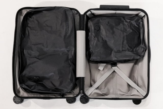 [Spring Travel] The Advantage for Travel Lovers! One-Touch Compression Bag Reduces Luggage by Up to 80%