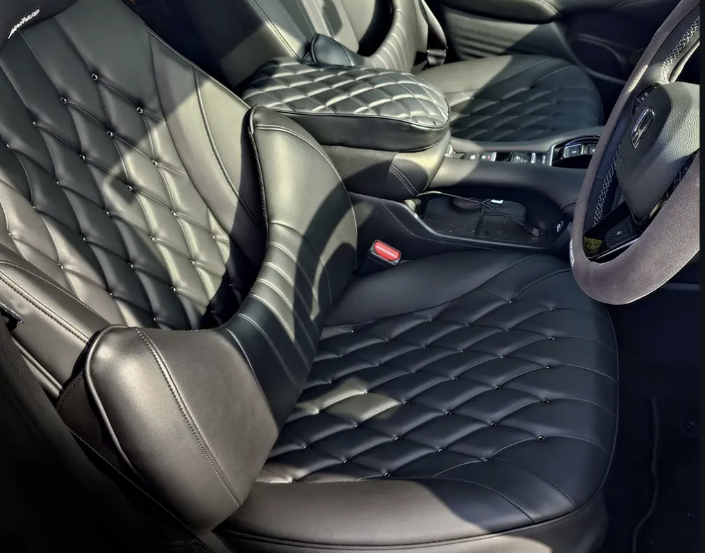 For car enthusiasts: A fit like the genuine product! 3D shaped seat covers that maintain the beauty of a new car