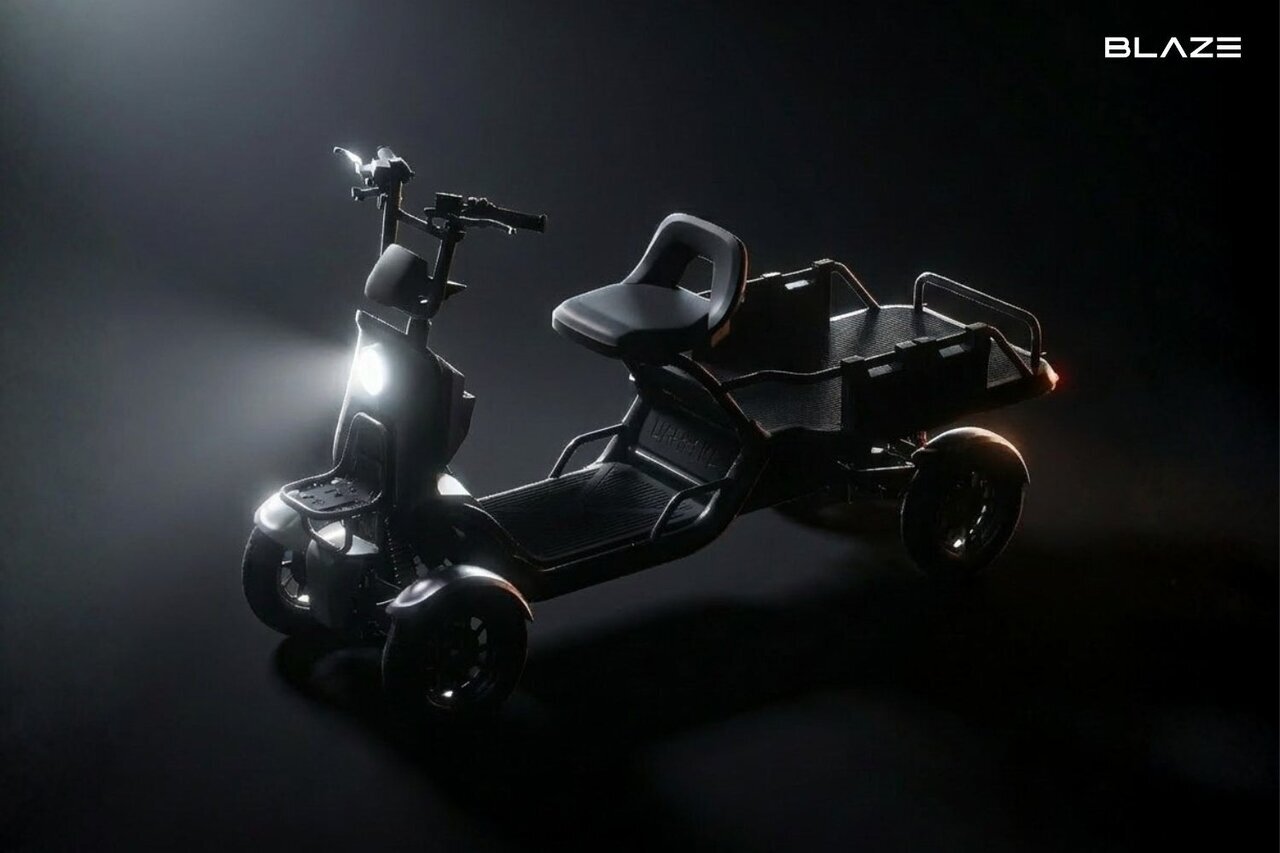 “4-Wheel Electric” as a new means of transportation! Carry plenty of luggage and travel at a top speed of 20 km/h